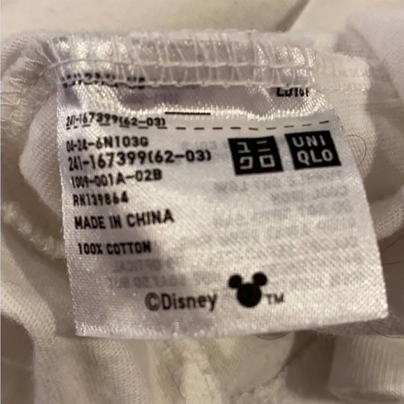 Uniqlo Disney Collaboration Mickey graphic tee Sz L - Picture 4 of 5